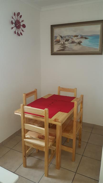 Bayview Selfcatering Apartment Hartenbos Buitenkant foto